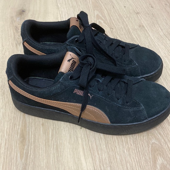 Puma Platform Vikki Suede - Picture 1 of 7